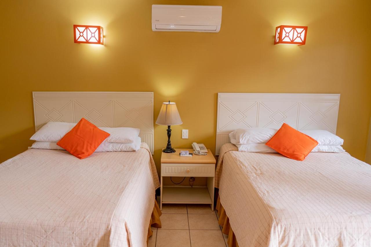 Hotel Casona Del Lago Флорес Экстерьер фото