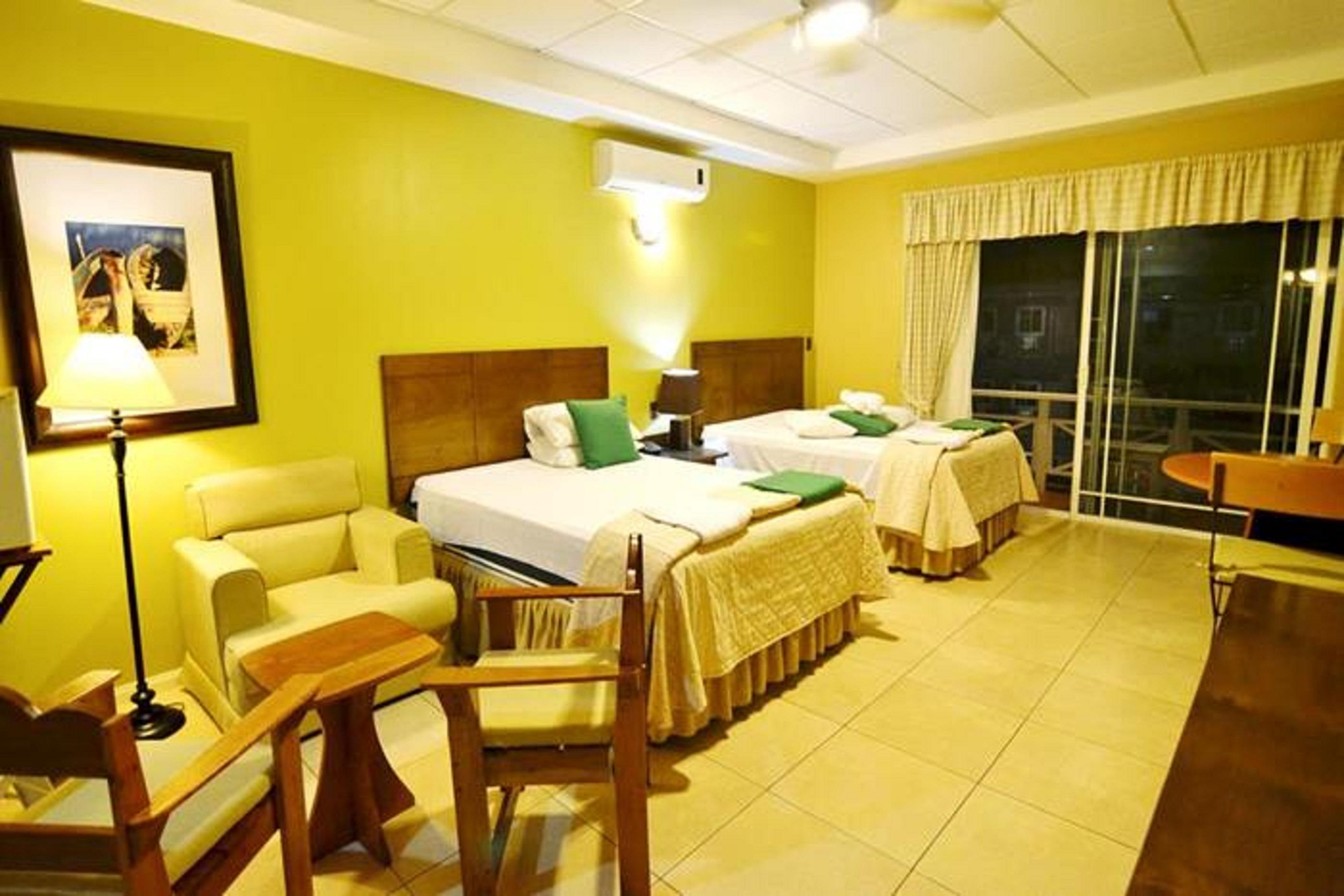 Hotel Casona Del Lago Флорес Экстерьер фото