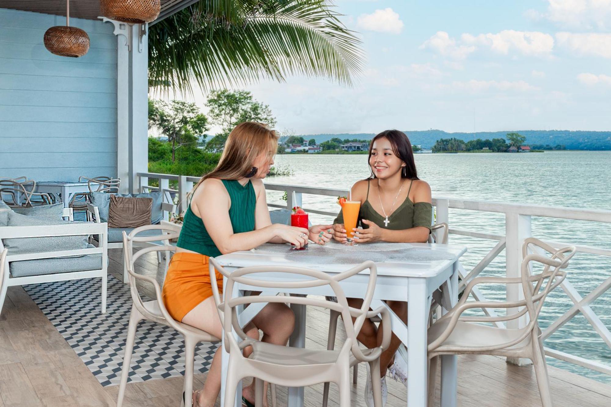 Hotel Casona Del Lago Флорес Экстерьер фото