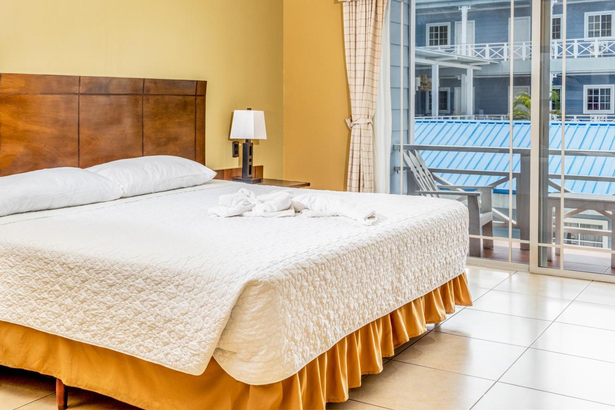 Hotel Casona Del Lago Флорес Экстерьер фото