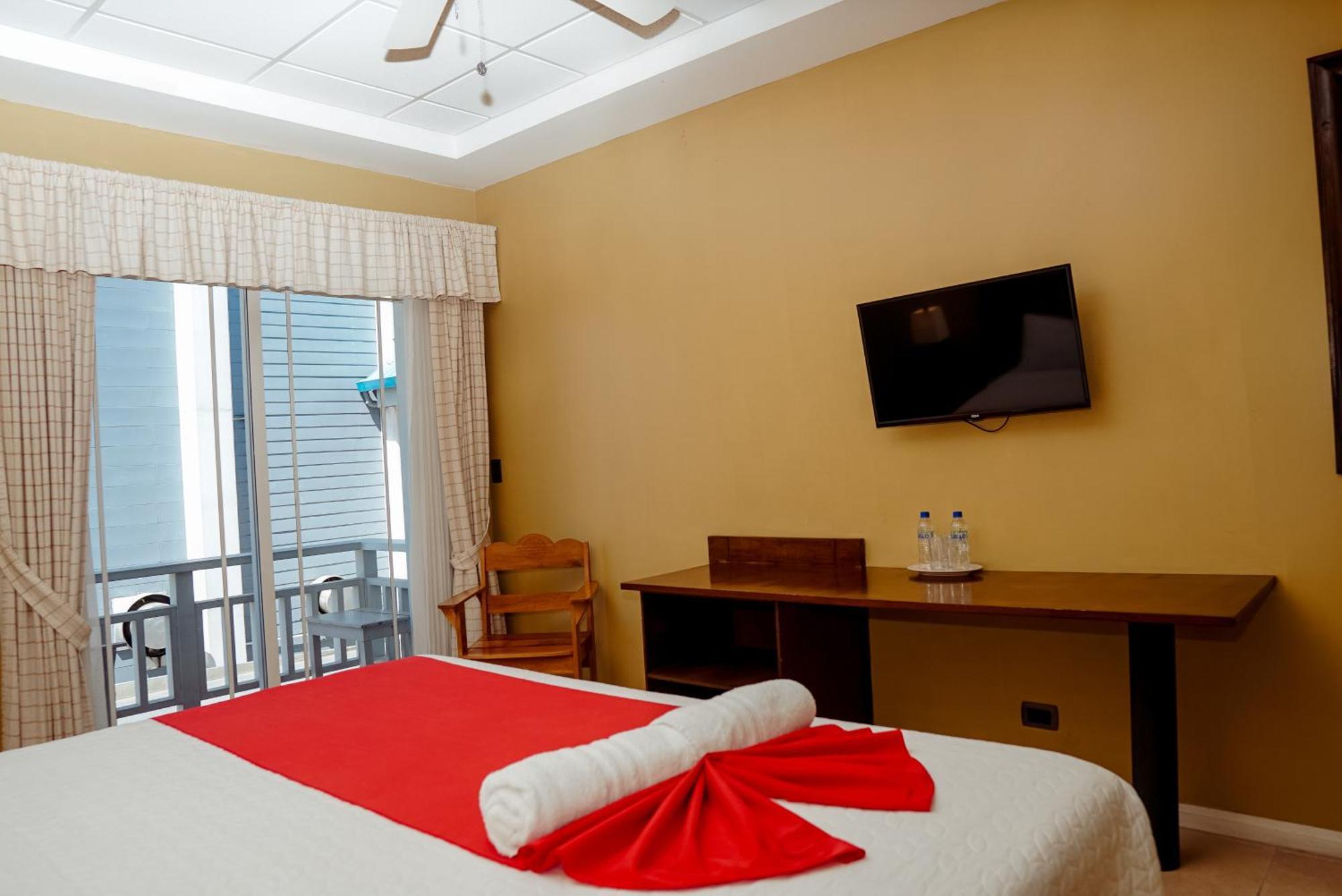 Hotel Casona Del Lago Флорес Экстерьер фото